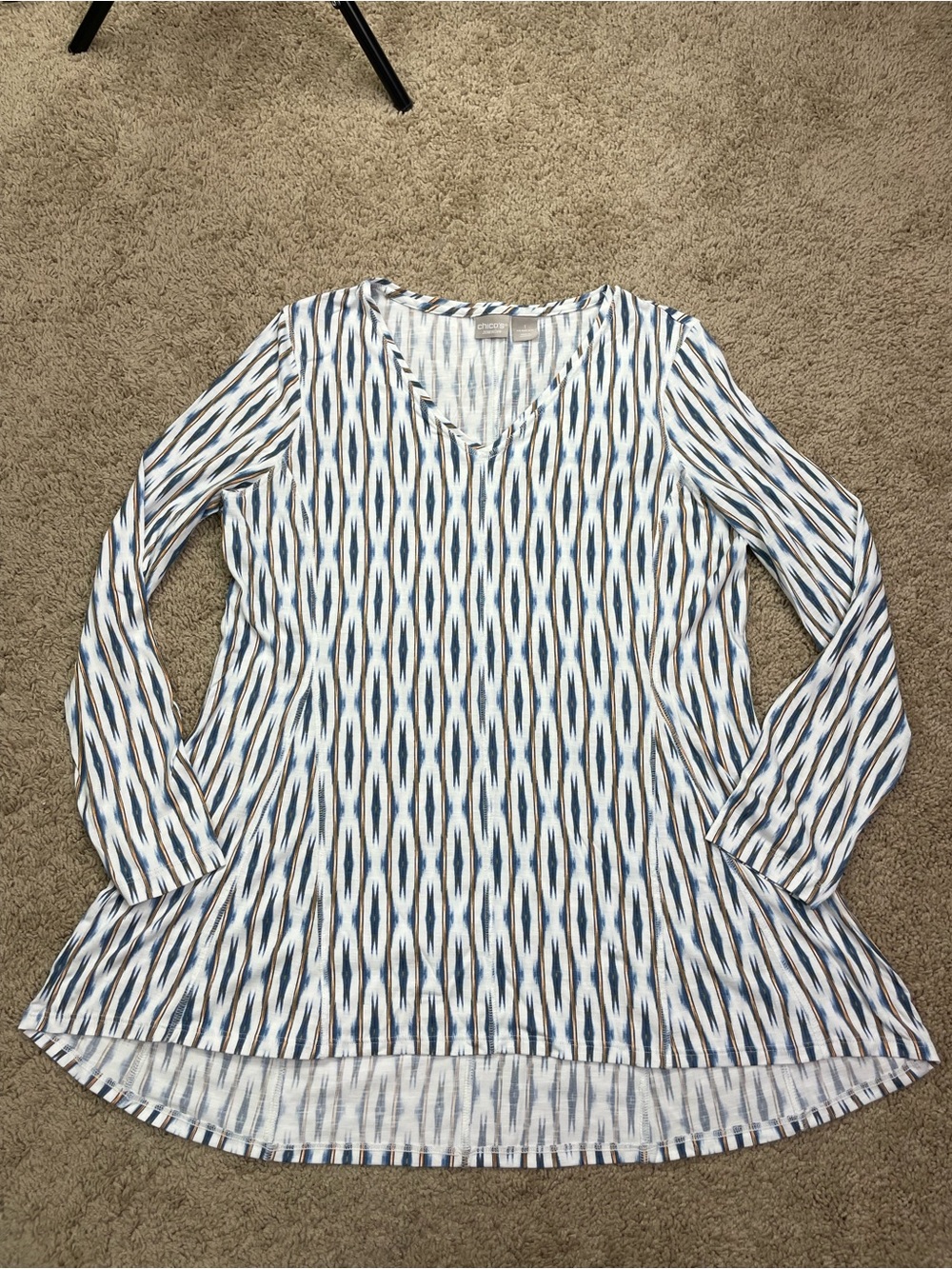 Chico's Blue & White V-Neck Patterned Tunic